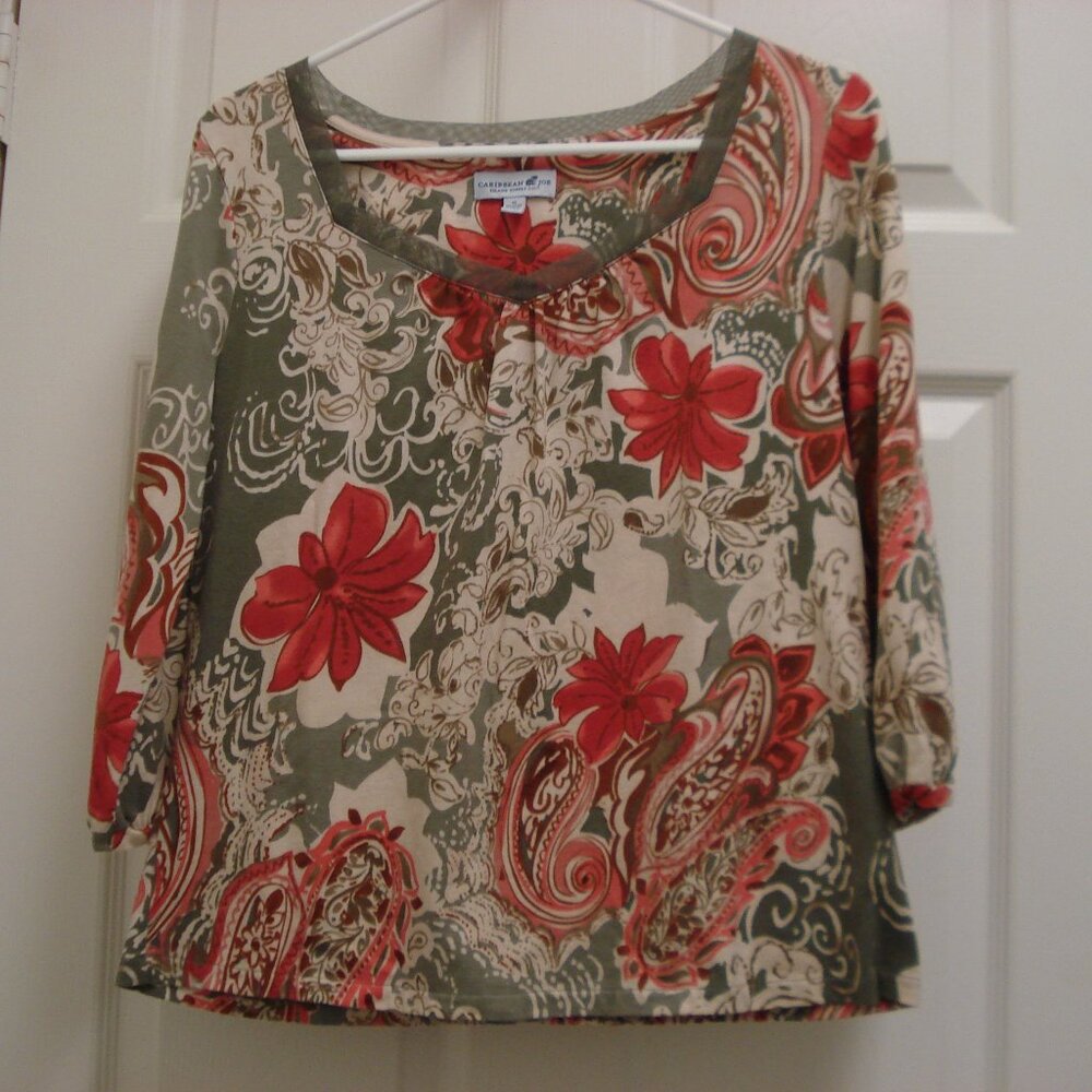 Caribbean Joe Womens Floral Top Size Medium EUC Boat Neck 3/4 Sleeve
